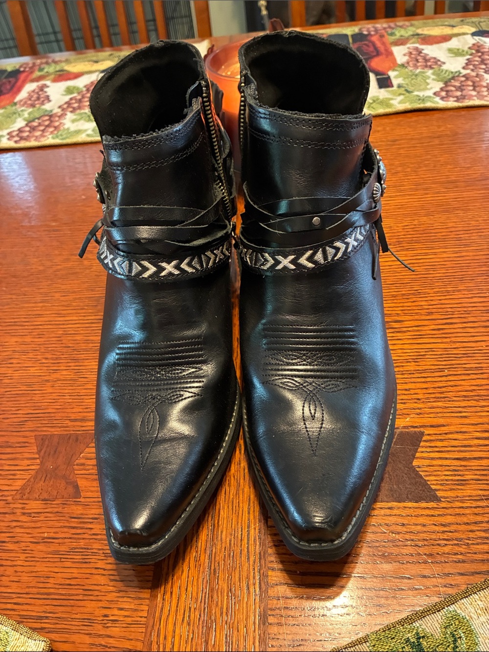 Durango western style boots. High quality and comfortable boots. 2” heel - Picture 7 of 8